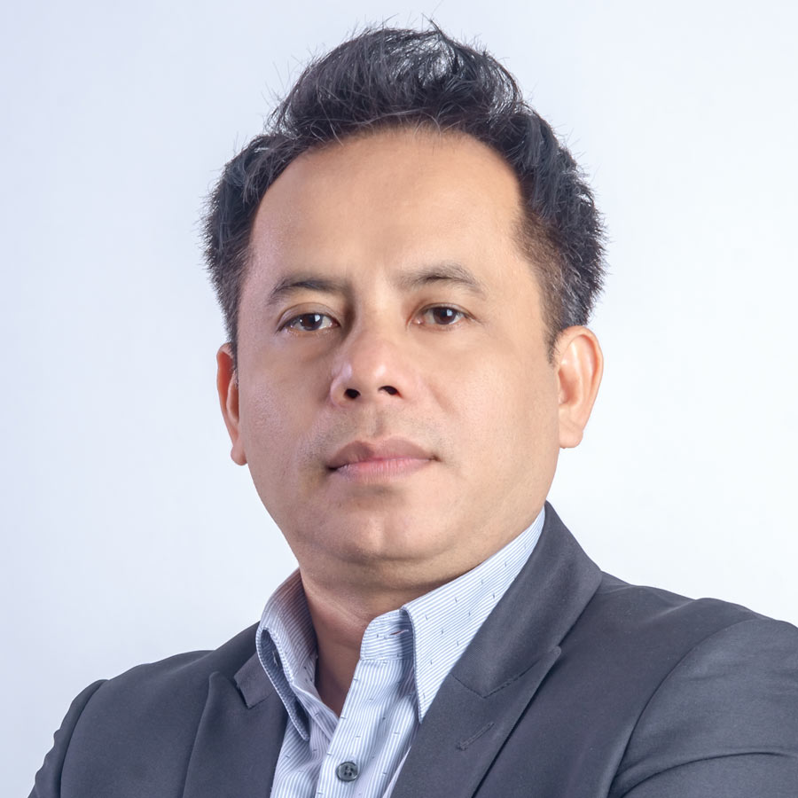 ยศณรงค์ เอื้อเฟื้อ